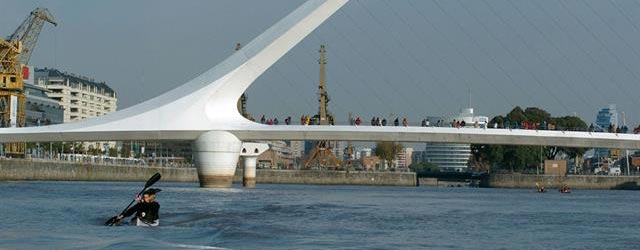 Advierten que el agua de los diques de Puerto Madero está contaminada y recomiendan no hacer deportes acuáticos